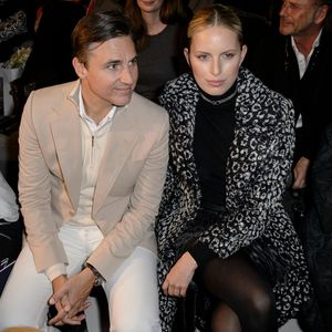 Karolina Kurkova et son mari Archie Drury assistent au défilé de mode Guido Maria Kretschmer Berlin à la Fashion Week de Berlin. Le 20 janvier 2016.