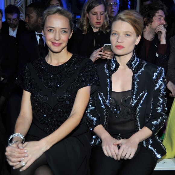 Hélène de Fougerolles et Mélanie Thierry au défilé haute couture Zuhair Murad collection printemps-été 2016 à l'hôtel Potocki à Paris, le 27 janvier 2016. ©Rachid Bellak/Bestimage