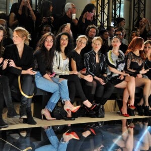 Sabrina Ouazani, Hélène de Fougerolles et Mélanie Thierry au défilé haute couture Zuhair Murad collection printemps-été 2016 à l'hôtel Potocki à Paris, le 27 janvier 2016. ©Rachid Bellak/Bestimage