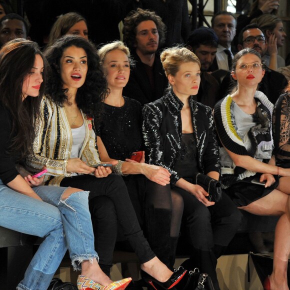 Sabrina Ouazani, Hélène de Fougerolles et Mélanie Thierry au défilé haute couture Zuhair Murad collection printemps-été 2016 à l'hôtel Potocki à Paris, le 27 janvier 2016. ©Rachid Bellak/Bestimage