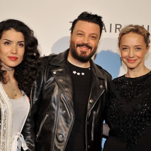 Sabrina Ouazani, Zuhair Murad et Hélène de Fougerolles au défilé haute couture Zuhair Murad collection printemps-été 2016 à l'hôtel Potocki à Paris, le 27 janvier 2016. ©Rachid Bellak/Bestimage