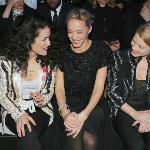 Sabrina Ouazani, Hélène de Fougerolles et Mélanie Thierry au défilé haute couture Zuhair Murad collection printemps-été 2016 à l'hôtel Potocki à Paris, le 27 janvier 2016. ©CVS/Veeren/Bestimage