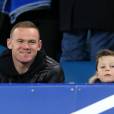 Wayne Rooney avec son fils Kai lors de la rencontre entre Everton et Crystal Palace à Goodison Park à Liverpool, le 7 décembre 2015