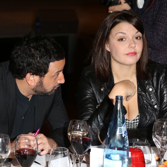 Exclusif - Cyril Hanouna et sa compagne Emilie à l'Hôtel de Ville de Paris le 10 décembre 2013.