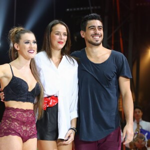 Pauline Ducruet remet le Junior d'Argent à Charlotte & Nicolas, également lauréats du Prix du Public et du Prix du Conseil national, lors de la cérémonie de remise de prix (les Junior) de la 5e édition du festival New Generation à Monaco, le 31 janvier 2016, sous le chapiteau de Fontvieille. © Olivier Huitel/Pool Restreint/Bestimage