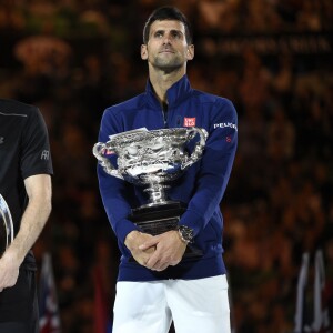 Novak Djokovic lors de sa victoire en finale de l'Open d'Australie le 31 janvier 2016 à Melbourne