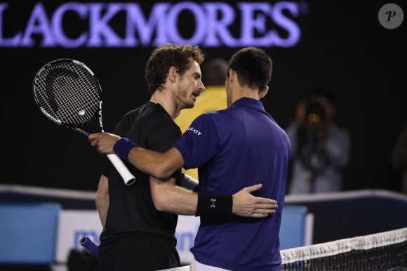 Novak Djokovic et Andy Murray lors de la finale de l'Open d'Australie le 31 janvier 2016 à Melbourne