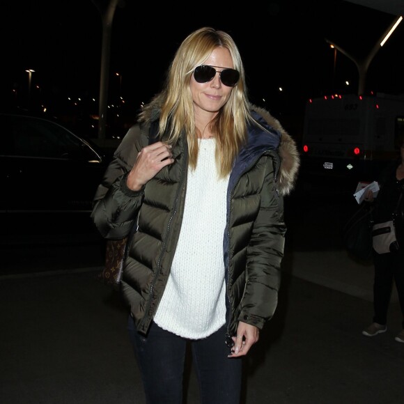 Heidi Klum arrive à l' aéroport à Los Angeles Le 27 Novembre 2015