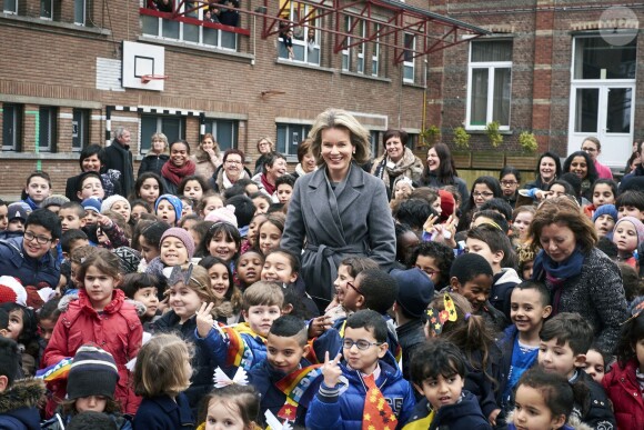 La reine Mathilde de Belgique visitait le 1er février 2016 à Anderlecht les écoles Sint-Guido et Sint-Pieter dans le cadre de la lutte contre le harcèlement.