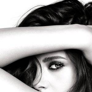 Portrait de Kristen Stewart par Mario Testino pour la Collection Eyes 2016 de Chanel.