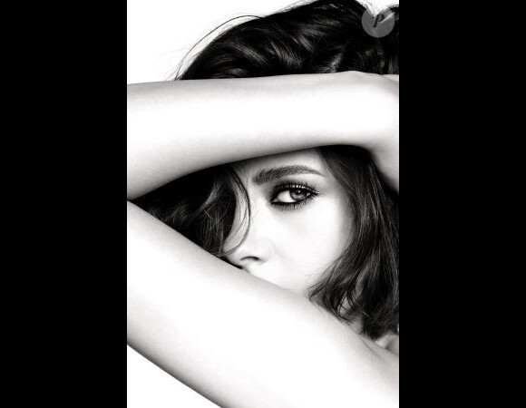 Portrait de Kristen Stewart par Mario Testino pour la Collection Eyes 2016 de Chanel.