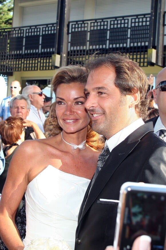 Mariage d'Ingrid Chauvin et Thierry Peythieu, le 27 août 2011, à Lege Cap-Ferret