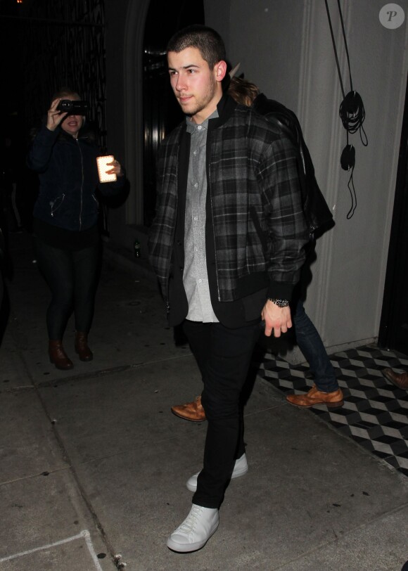 Nick Jonas allant dîner au Craig's Restaurant à West Hollywood, le 3 février 2016.