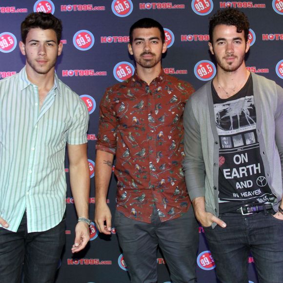 Les Jonas Brothers en concert dans les studios de la Radio Hot 99.5 a Rockville, le 29 juillet 2013