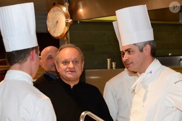 Benoît Violier au côté de Joël Robuchon - Photo publiée le 20 décembre 2013 @ Restaurant de l'Hôtel de Ville de Crissier - Benoît Violier