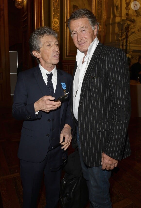 Exclusif - Yves Dahan et Eric Pfrunder (directeur de l'image de Chanel) - Remise de médaille d'Officier de l'Ordre National du Mérite à Yves Dahan par Mireille Darc à la mairie de Paris le 26 janvier 2016. © Coadic Guirec/Bestimage