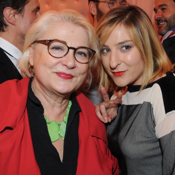 Josiane Balasko et sa fille Marilou Berry - ouverture de la pâtisserie-boudoir de Zahia Dehar chez l'Eclaireur à Paris le 3 juillet 2013.