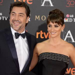 Javier Bardem et sa femme Penélope Cruz (robe Atelier Versace) - 30ème cérémonie des prix Goya à l'auditorium du Madrid Marriott à Madrid, le 6 février 2016.