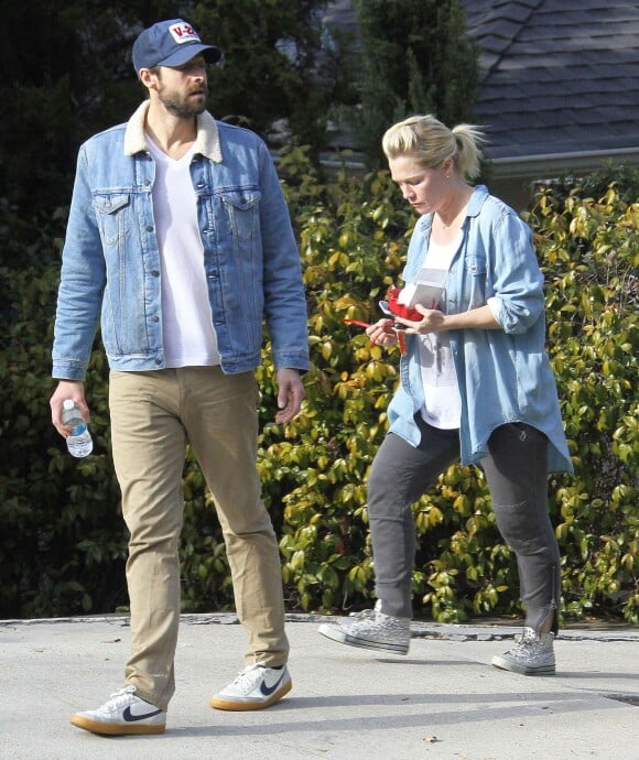 Jennie Garth et son mari David Abrams font du shopping à Los Angeles, le 14 janvier 2016