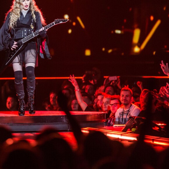 Madonna en concert à l'AccorHotels Arena de Paris, le 9 décembre 2015