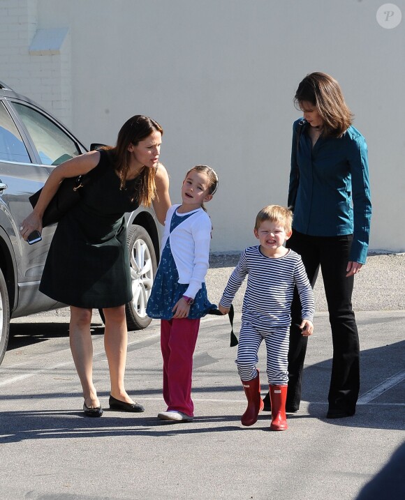 Jennifer Garner emmène ses enfants Seraphina et Samuel à l'église à Los Angeles, le 24 janvier 2016.