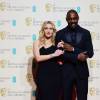 Kate Winslet et Idris Elba - Press Room lors de la cérémonie des British Academy Film Awards (BAFTA) à Londres, le 14 février 2016.