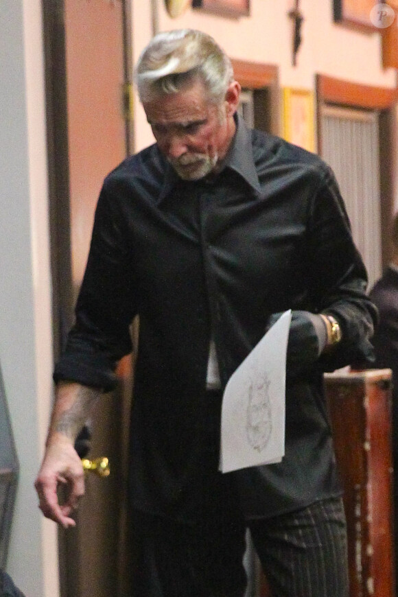 Lady Gaga se fait tatouer sur les côtes le visage de David Bowie par Mark Mahoney au Shamrock Social Club de West Hollywood, le 13 février 2016