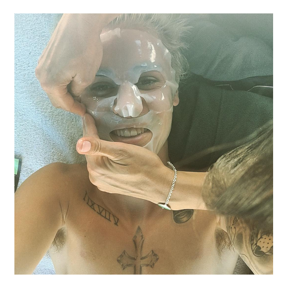 Justin Bieber se prépare pour la cérémonie des Gramm. Photo publiée sur Instagram, le 15 février 2016.
