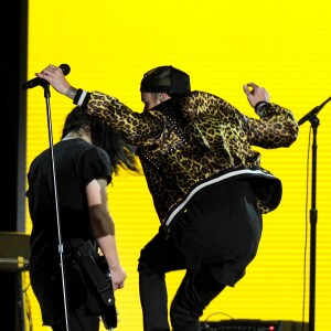 Justin Bieber sur scène avec Diplo et Skrillex lors de la 58e cérémonie des Grammy Awards au Staples Center de Los Angeles, le 15 février 2016.