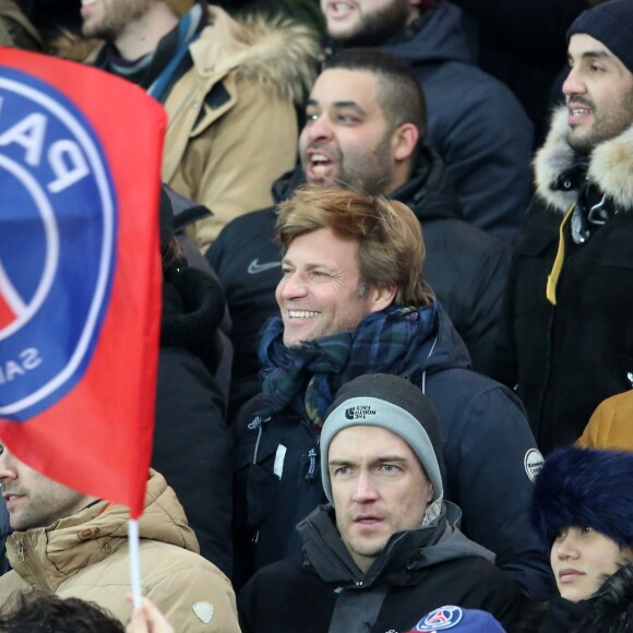 Laurent Delahousse lors de la rencontre entre le PSG et Chelsea en 8e de finale de la Ligue des champions, au Parc des Princes à Paris le 16 février 2016 © Cyril Moreau