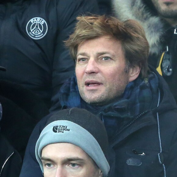 Laurent Delahousse lors de la rencontre entre le PSG et Chelsea en 8e de finale de la Ligue des champions, au Parc des Princes à Paris le 16 février 2016 © Cyril Moreau