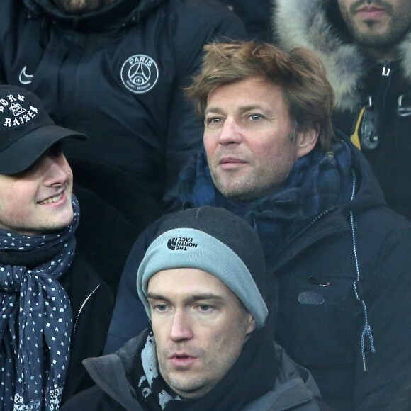 Laurent Delahousse lors de la rencontre entre le PSG et Chelsea en 8e de finale de la Ligue des champions, au Parc des Princes à Paris le 16 février 2016 © Cyril Moreau