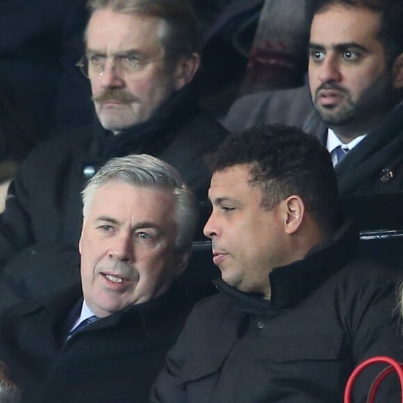 Carlo Ancelotti et Ronaldo lors de la rencontre entre le PSG et Chelsea en 8e de finale de la Ligue des champions, au Parc des Princes à Paris le 16 février 2016 © Cyril Moreau