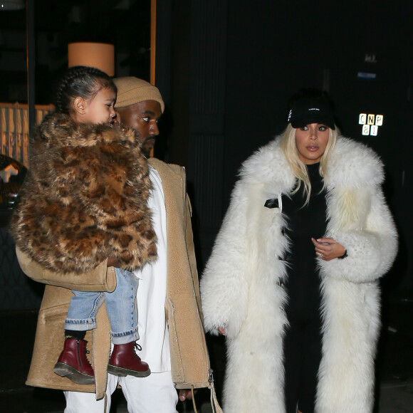Kanye West, Kim Kardashian et leur fille North West à New York, le 14 février 2016.