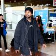 Kanye West arrive à l'aéroport Roissy Charles-de-Gaulle, en provenance de Los Angeles le 18 février 2016.