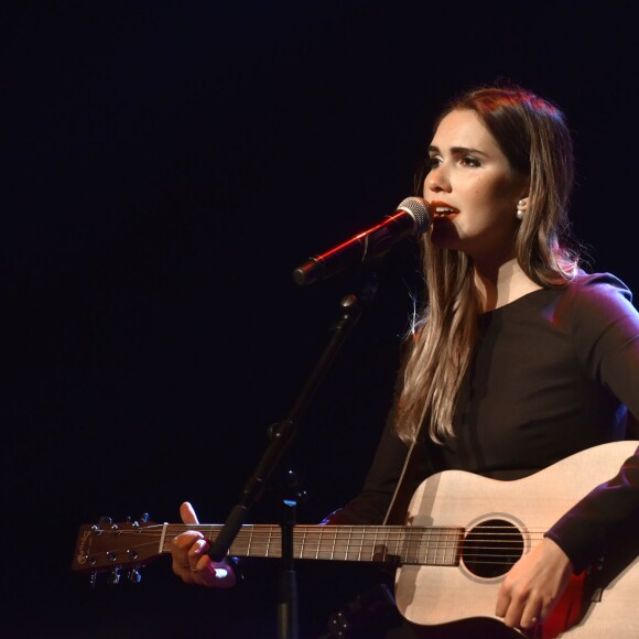 Exclusif - No Web No Blog - No Tabloids - Prix Spécial - Joyce Jonathan - Enregistrement de la cinquième émission "Un Soir Avec...", émission musicale mensuelle présentée par Nikos Aliagas au théâtre Comédia à Paris, qui sera diffusée sur Europe 1 le 18 février 2016 à 20h00. Le 26 janvier 2016 © Giancarlo Gorassino / Bestimage  Exclusive - No Tabloids, No Web No Blog pour Belgique et Suisse26/01/2016 - Paris