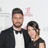 Olivier Giroud et sa femme Jennifer enceinte à la 6e édition de la soirée de gala de "The Global Gift" à l'hôtel Four Seasons de Londres, le 30 novembre 2015