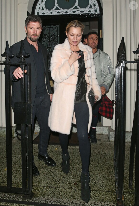 Kate Moss sortant d'une soirée privée chez Madonna à Londres le 3 décembre2015.