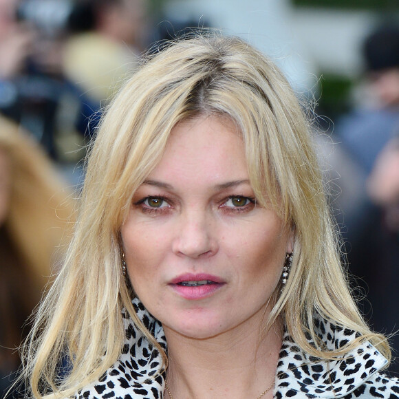 Kate Moss - People au défilé de mode "Burberry", printemps-été 2016, lors de la fashion week de Londres. Le 21 septembre 2015