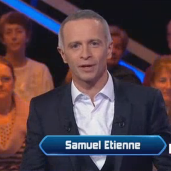 Samuel Etienne dans Questions pour un champion sur France 3, le lundi 22 février 2016.