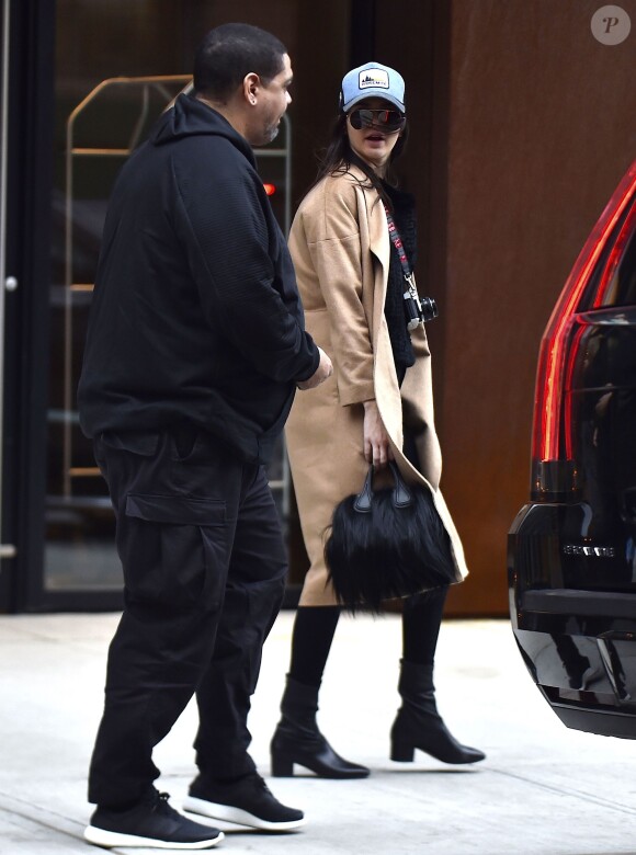 Kendall Jenner dans les rues de New York après le défilé Marc Jacobs lors de la fashion week, le 19 février 2016