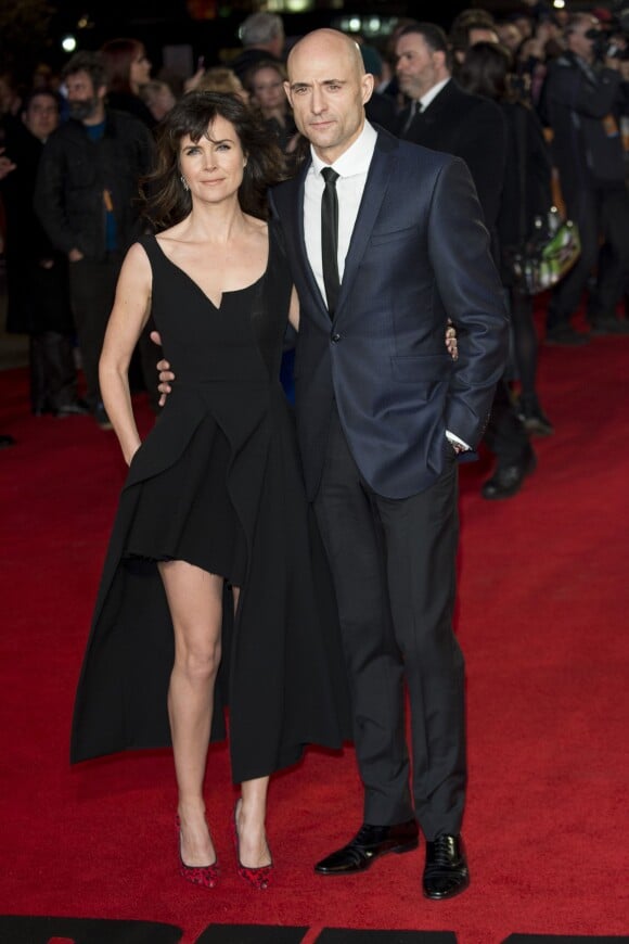 Mark Strong et sa femme Liza Marshall - Avant-première du film "Grimsby - Agent trop spécial" à Londres, le 22 février 2016.