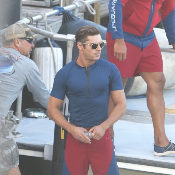 Zac Efron sur le tournage de 'Baywatch' (Alerte à Malibu) à Boca Raton à Palm Beach en Floride, le 22 février 2016