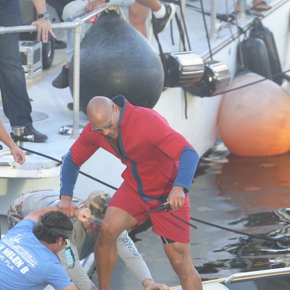 Dwayne Johnson sur le tournage de 'Baywatch' à Boca Raton à Palm Beach en Floride, le 22 février 2016