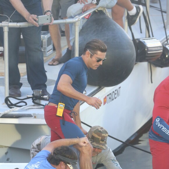 Zac Efron et Dwayne Johnson sur le tournage de 'Baywatch' (Alerte à Malibu) à Boca Raton à Palm Beach en Floride, le 22 février 2016