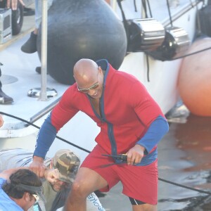 Dwayne Johnson sur le tournage de 'Baywatch' à Boca Raton à Palm Beach en Floride, le 22 février 2016