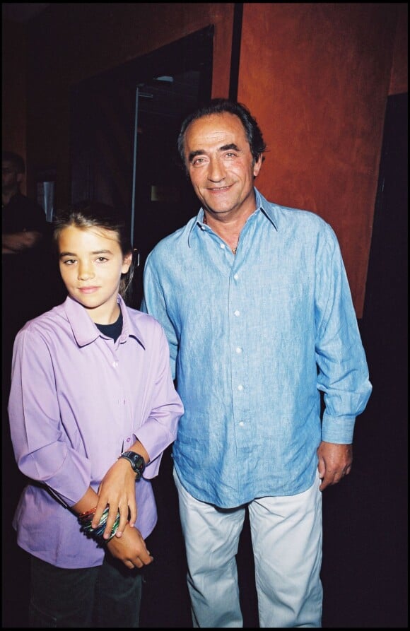 Richard Bohringer et sa fille Lou à Paris en août 2000.