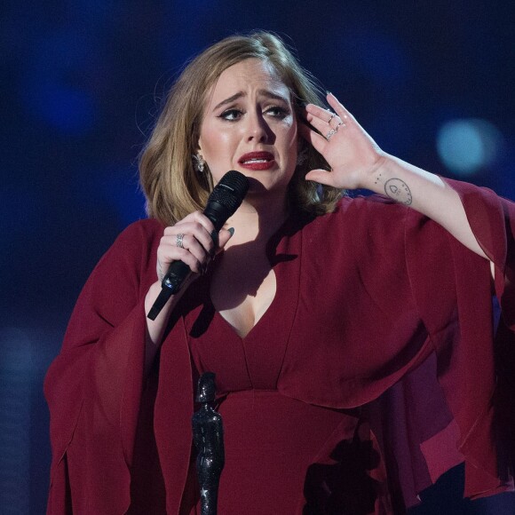 Adele récompensée - Cérémonie des BRIT Awards 2016 à l'O2 Arena à Londres, le 24 février 2016.