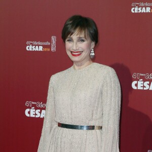 Kristin Scott Thomas (bijoux De Grisogono) - Photocall lors de la 41ème cérémonie des Cesar au théâtre du Châtelet à Paris, le 26 février 2016. © Borde-Jacovides/Bestimage