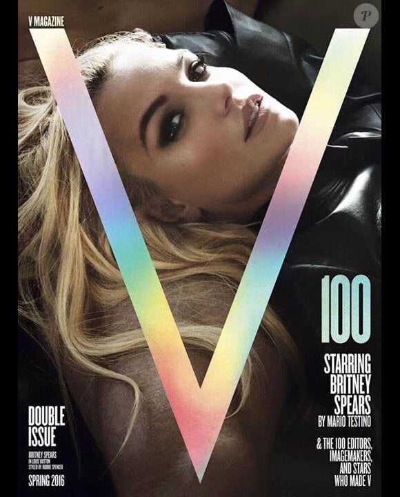 Britney Spears, sexy, en couverture de V magazine pour sa 100e édition. Mars 2016